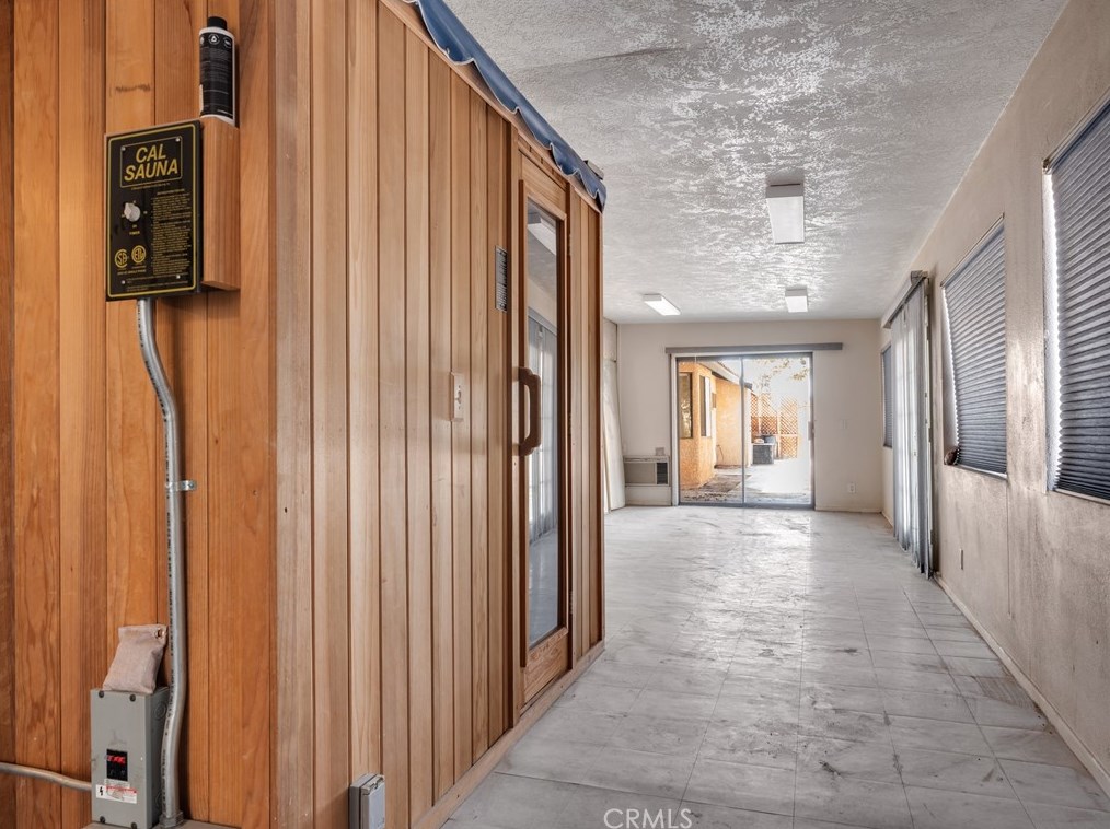 14795 Apple Valley Rd, Apple Valley CA  92307-5105 exterior