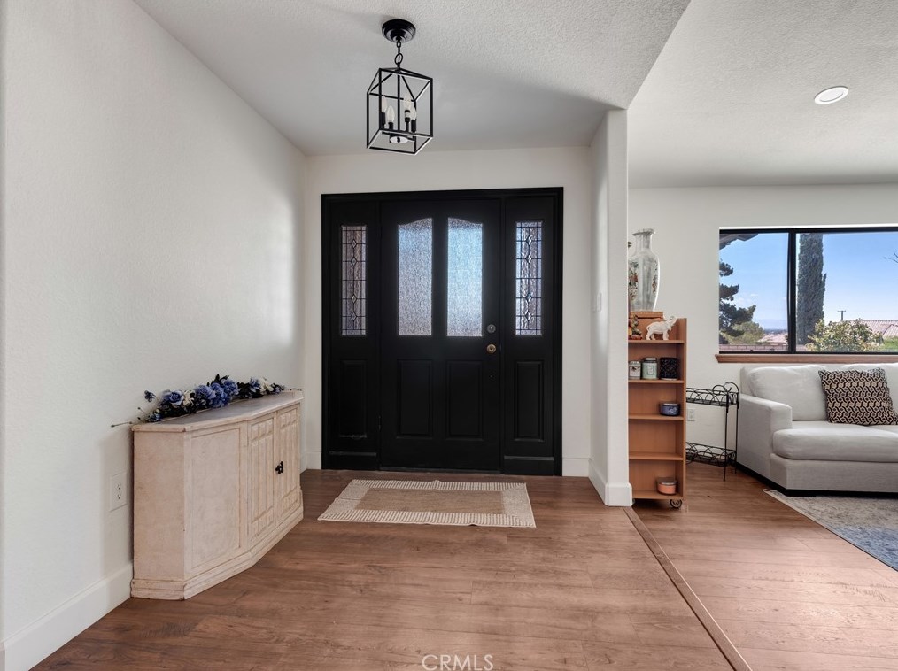 14795 Apple Valley Rd, Apple Valley CA  92307-5105 exterior