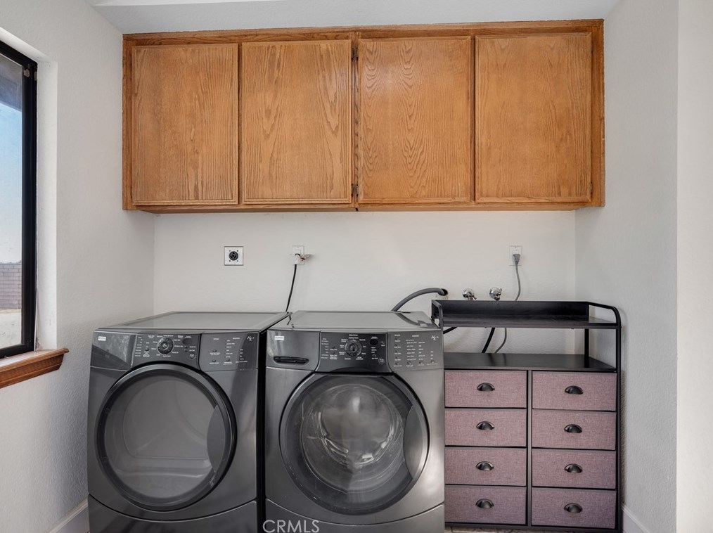 14795 Apple Valley Rd, Apple Valley CA  92307-5105 exterior