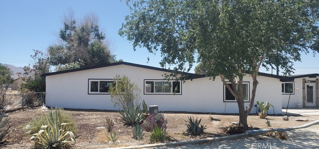 9996 Estrada Ave, Lucerne Valley, CA 92356-8202