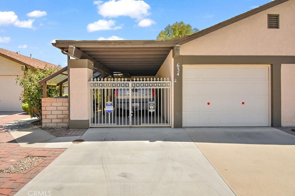 634 W Villa Chaparral Rd, San Jacinto, CA 92583