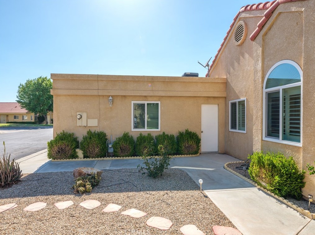 19084 Frances St, Apple Valley, CA 92308-4934