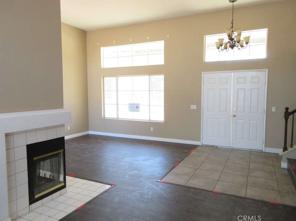 16278 Lago Vista Ct, Apple Valley, CA 92307