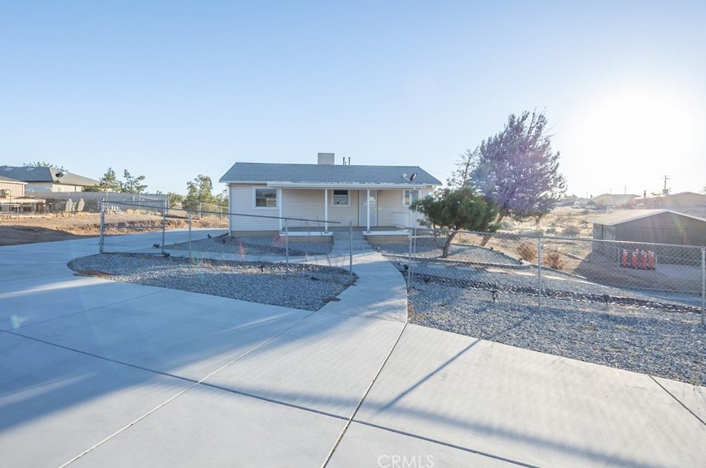 17795 Lemon St, Hesperia, CA 92345-5415