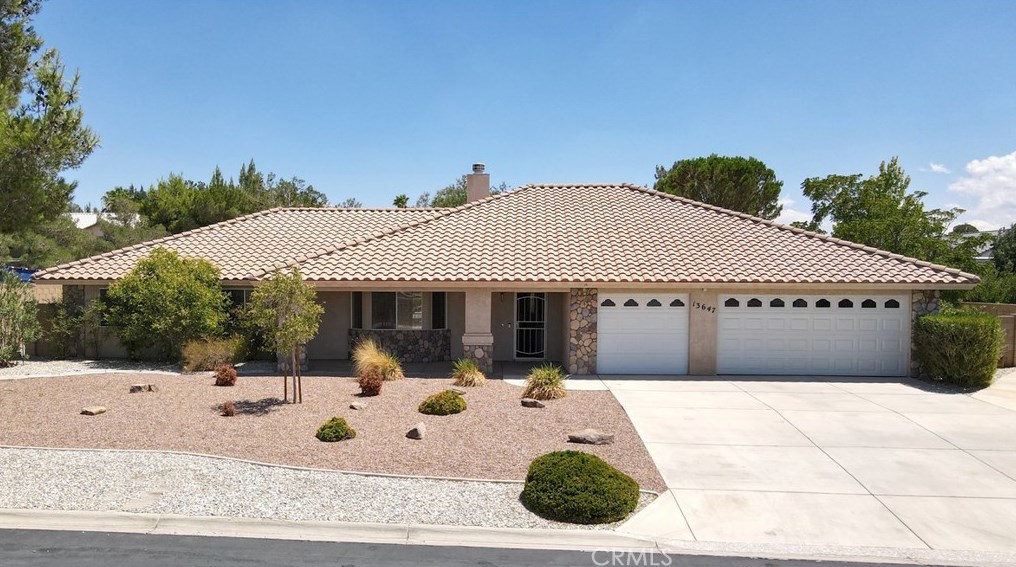13647 Choco Rd, Apple Valley, CA 92308-4547