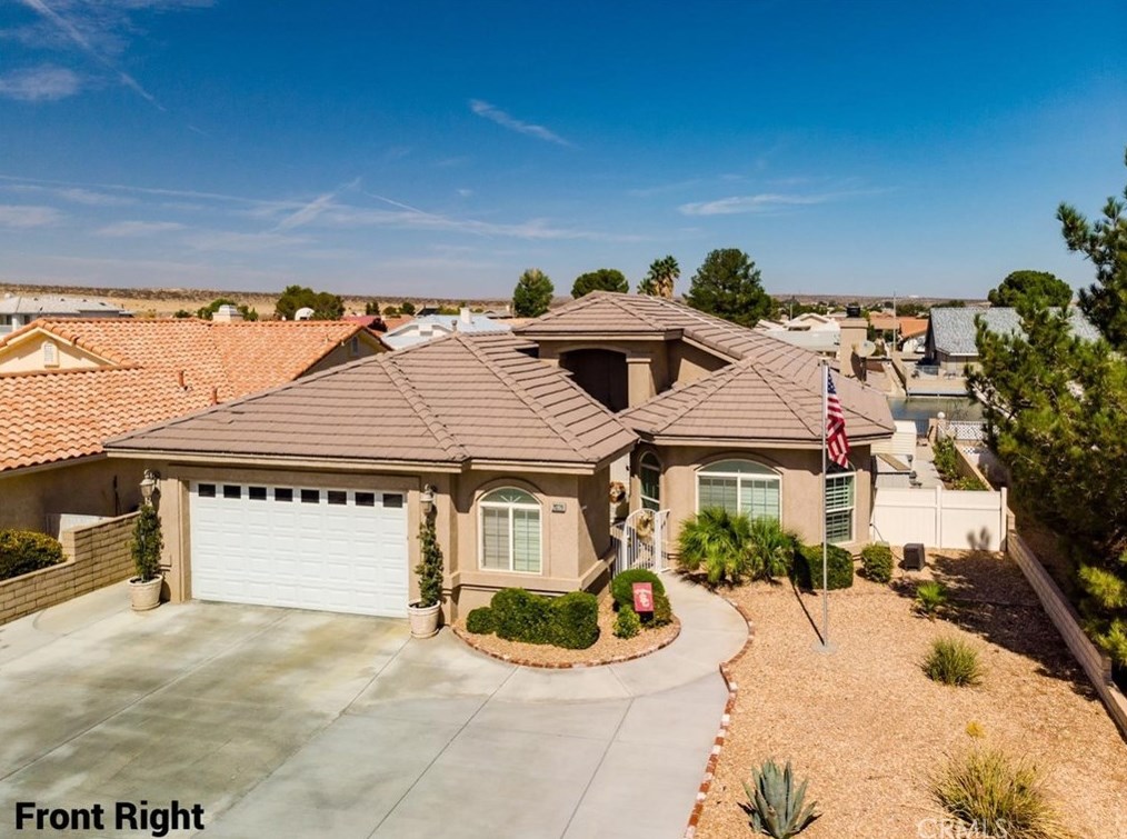 26226 Corona Dr, Helendale, CA 92342