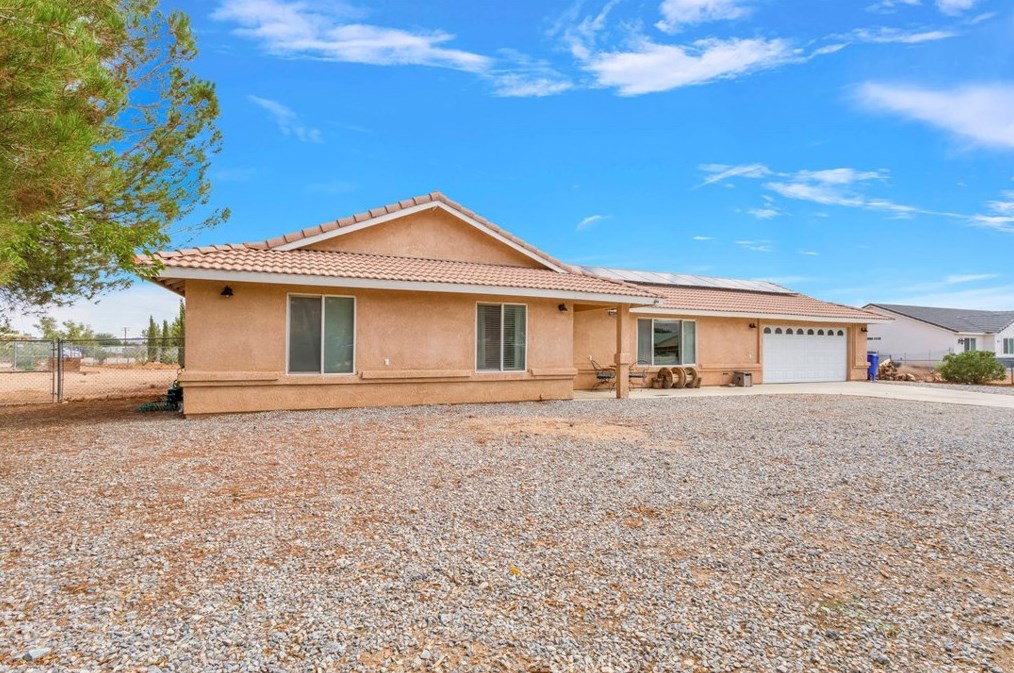 21394 Wren St, Apple Valley, CA 92308-7858