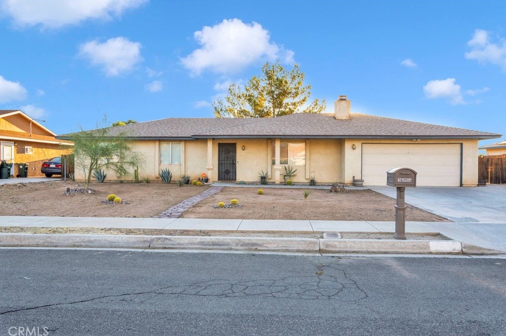 13472 Franceska Rd, Apple Valley, CA 92308-5402