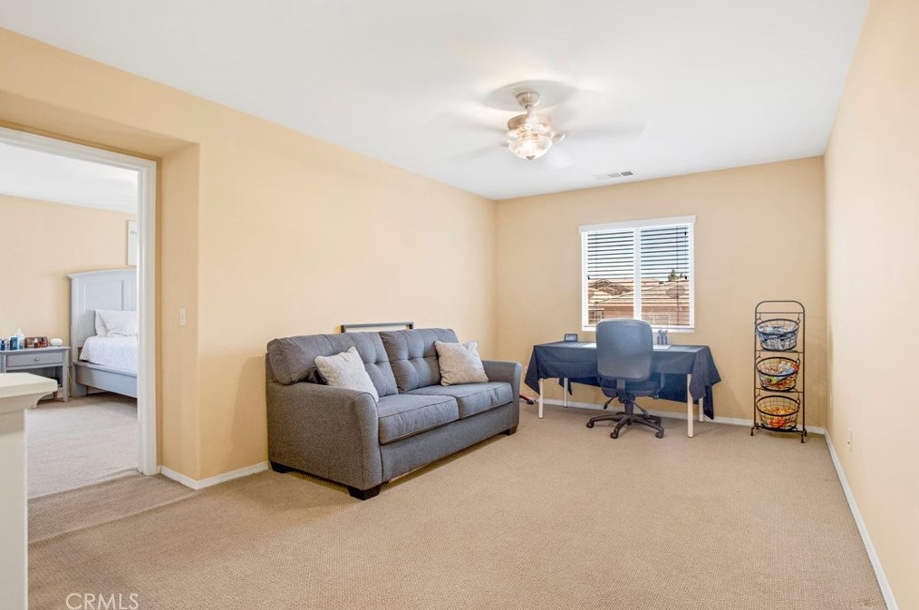 13151 Sunland St, Hesperia CA  92344-9215 exterior