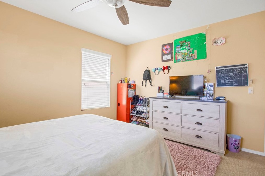 13151 Sunland St, Hesperia CA  92344-9215 exterior