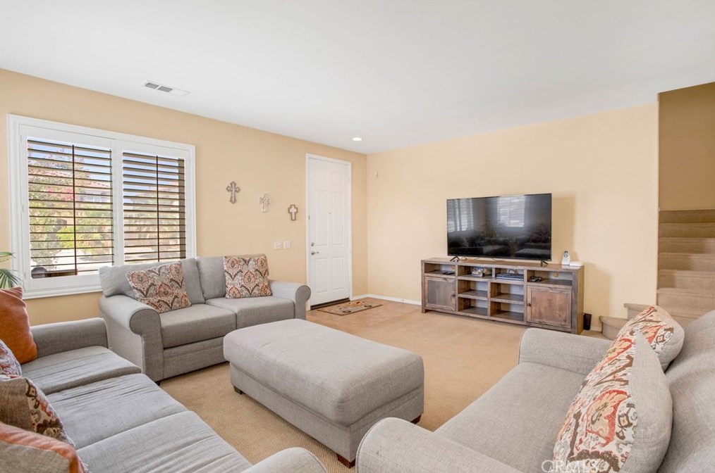 13151 Sunland St, Hesperia CA  92344-9215 exterior