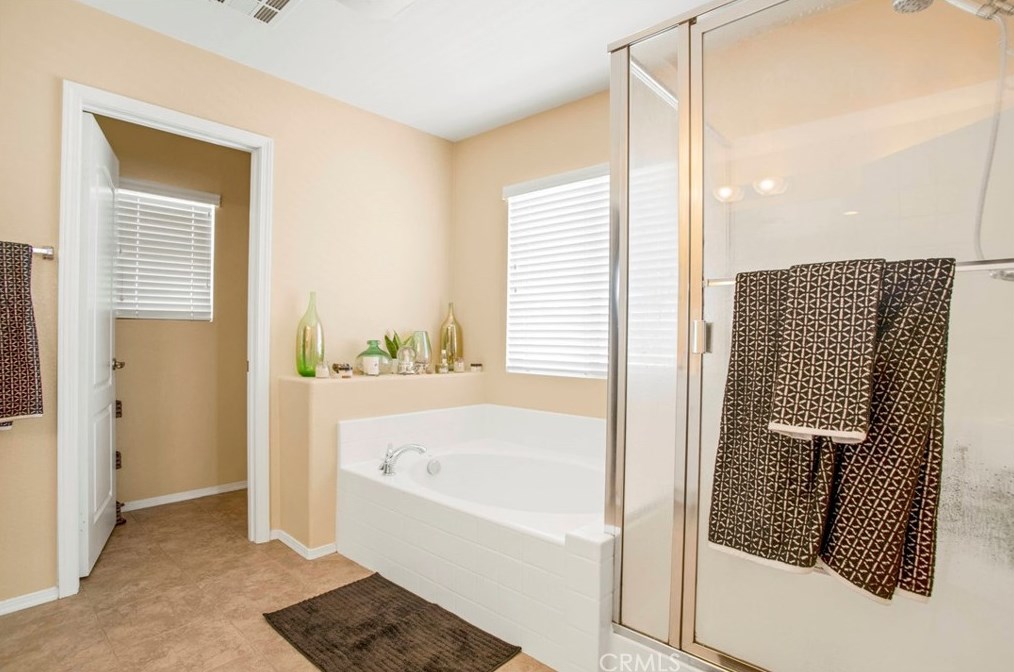 13151 Sunland St, Hesperia CA  92344-9215 exterior