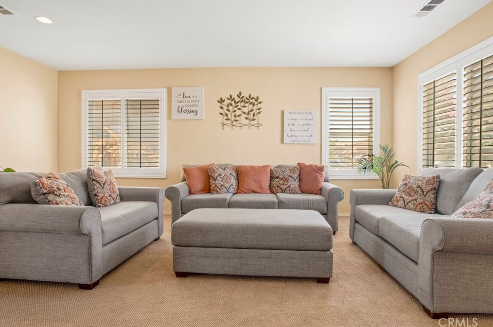 13151 Sunland St, Hesperia CA  92344-9215 exterior