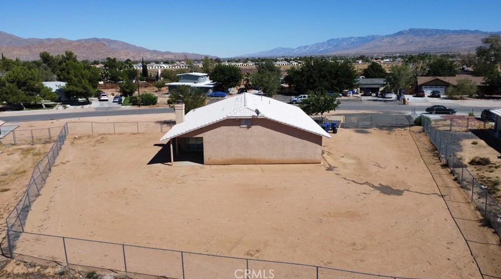 12848 Pawnee Rd, Apple Valley CA  92308-7237 exterior