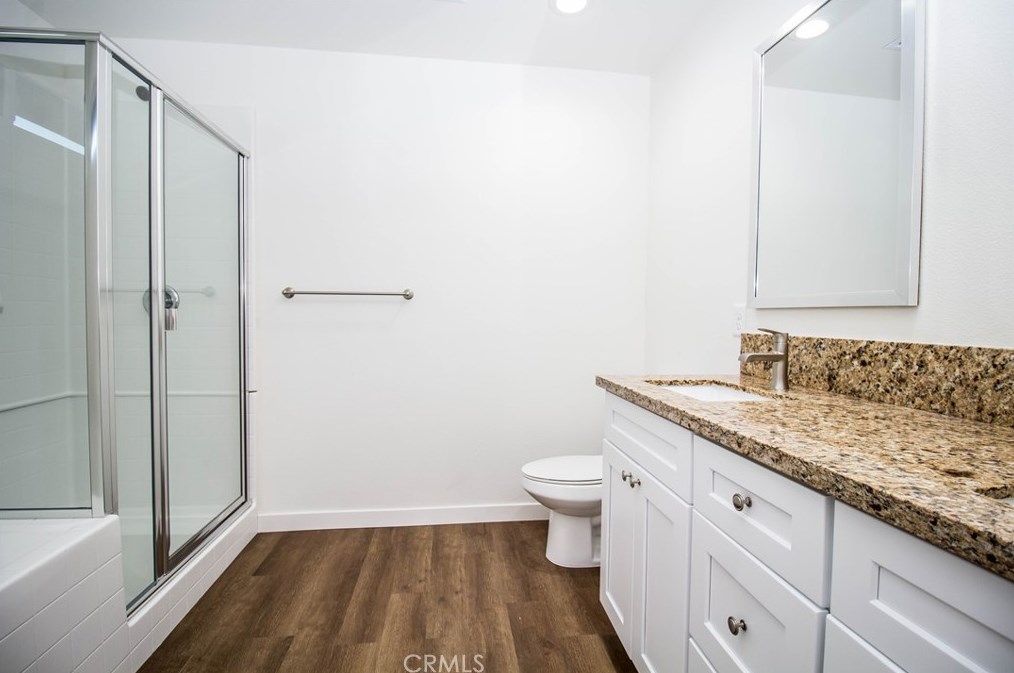 15560 Broken Bow Rd, Apple Valley CA  92307-2996 exterior