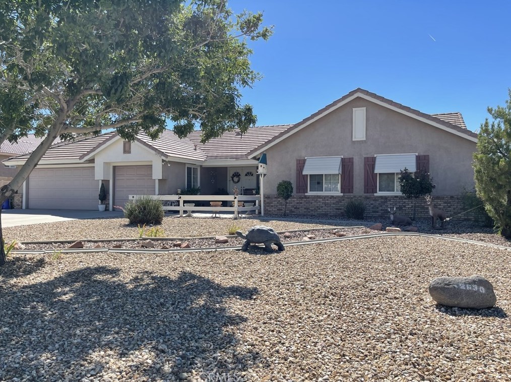 12930 Lompoc Rd, Apple Valley, CA 92308-3702