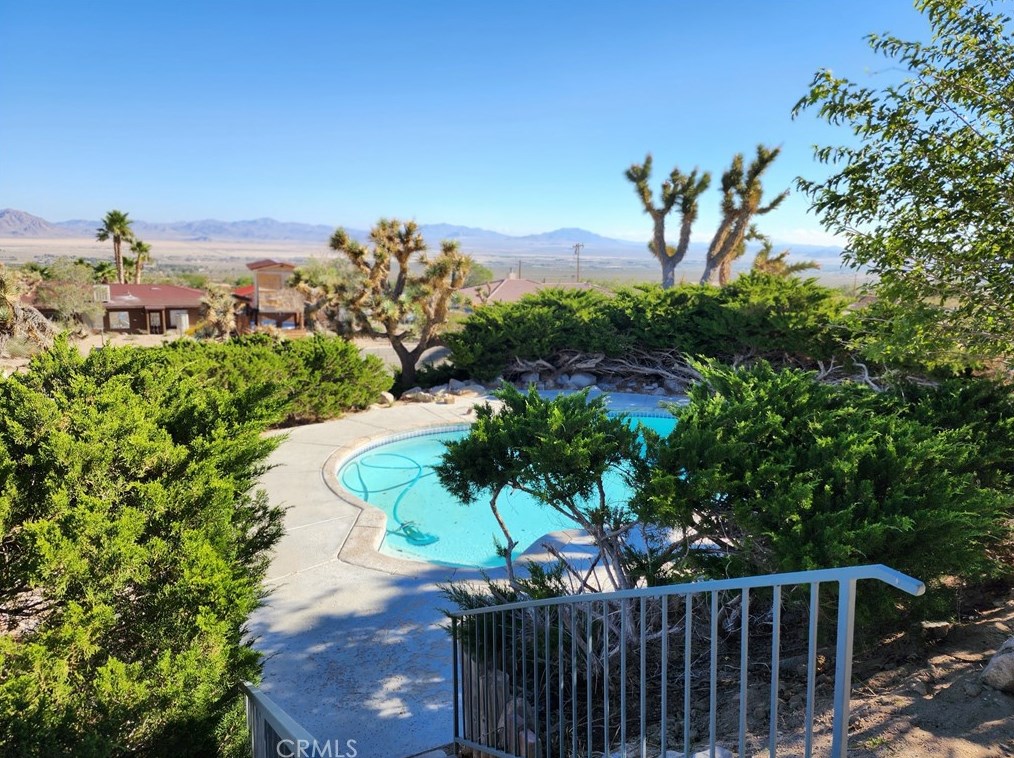 32564 Emerald Rd, Lucerne Valley CA  92356-7635 exterior