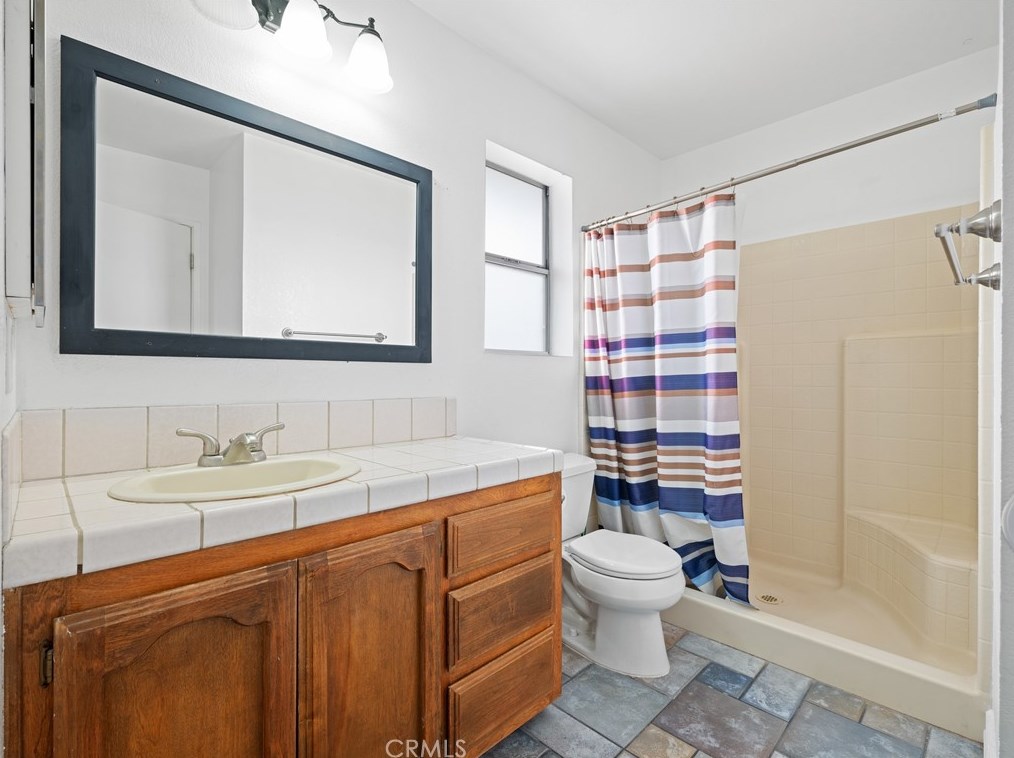 32564 Emerald Rd, Lucerne Valley CA  92356-7635 exterior