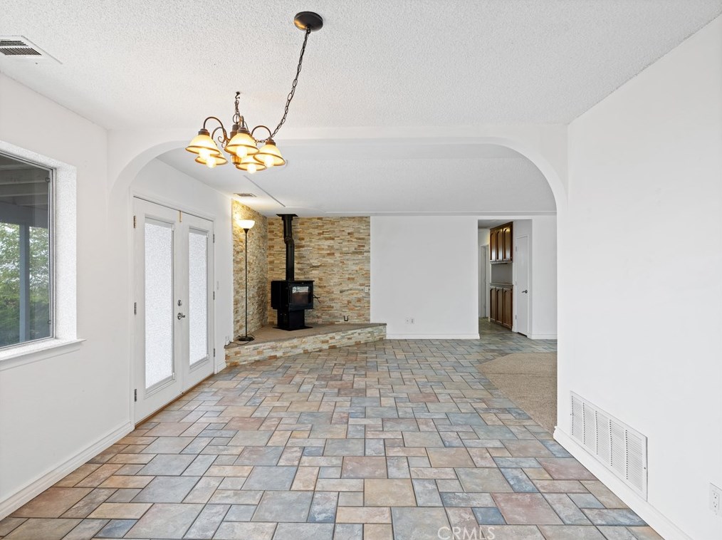 32564 Emerald Rd, Lucerne Valley CA  92356-7635 exterior