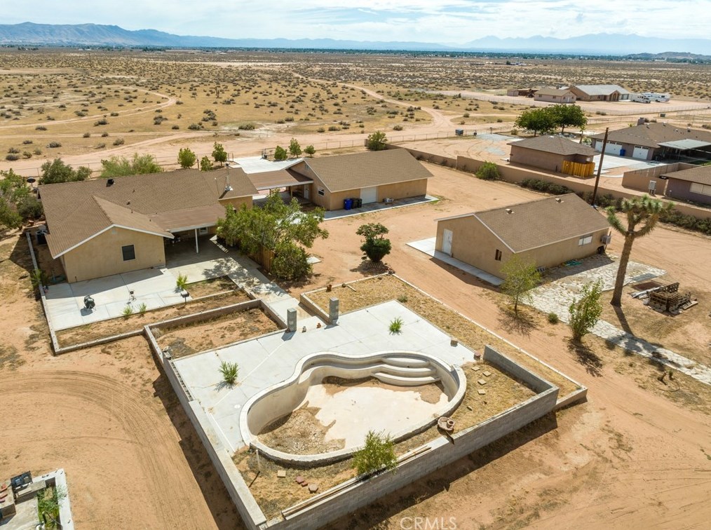 23174 Keator Rd, Apple Valley, CA 92307-1955