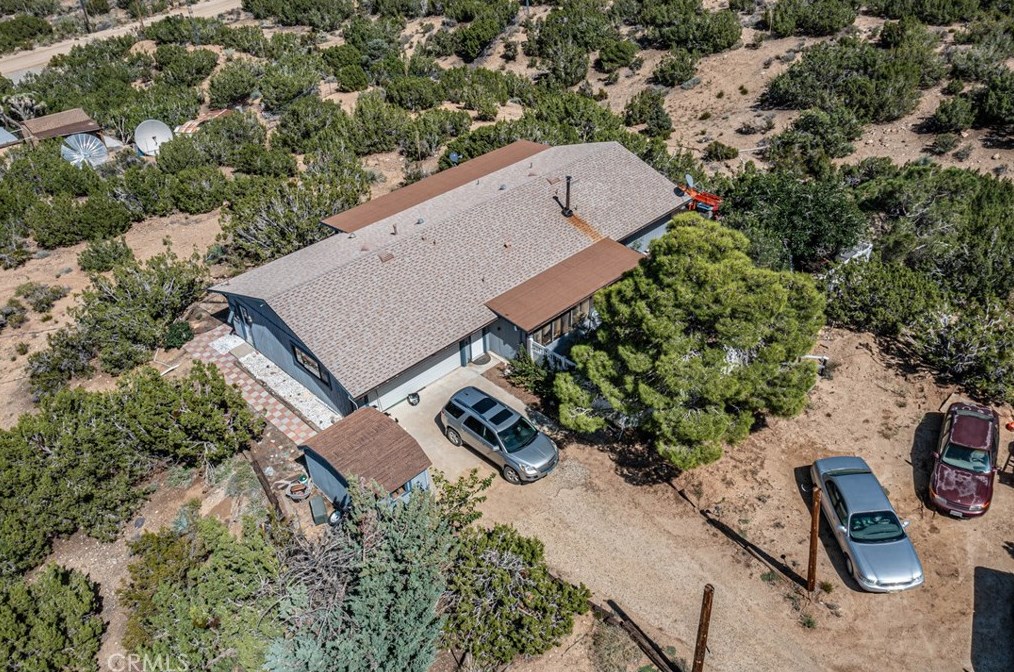 8787 Pine Tree Rd, Pinon Hills, CA 92372-9661