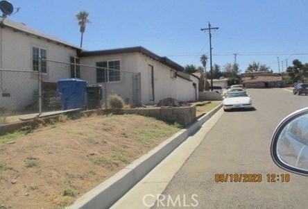 860 Flora St, Barstow, CA 92311-2625