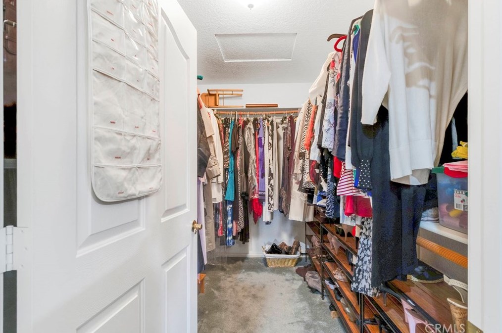 18351 Orange St, Hesperia CA  92345-6632 exterior