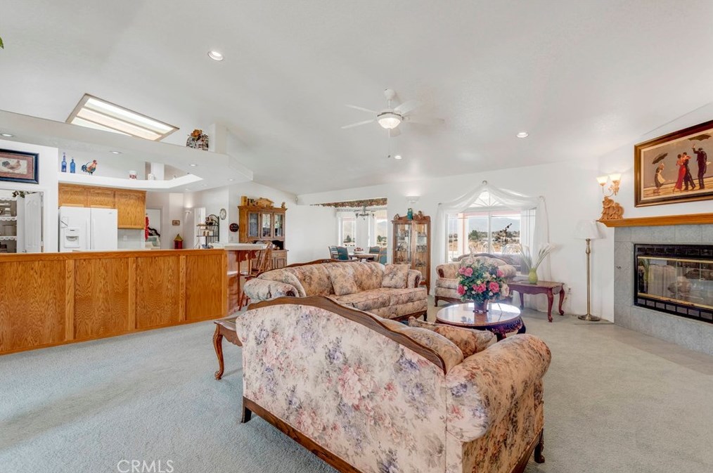 18351 Orange St, Hesperia CA  92345-6632 exterior