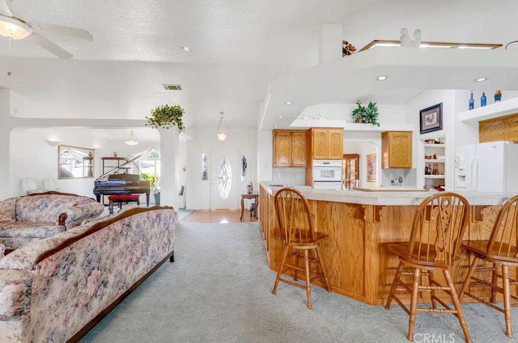 18351 Orange St, Hesperia CA  92345-6632 exterior