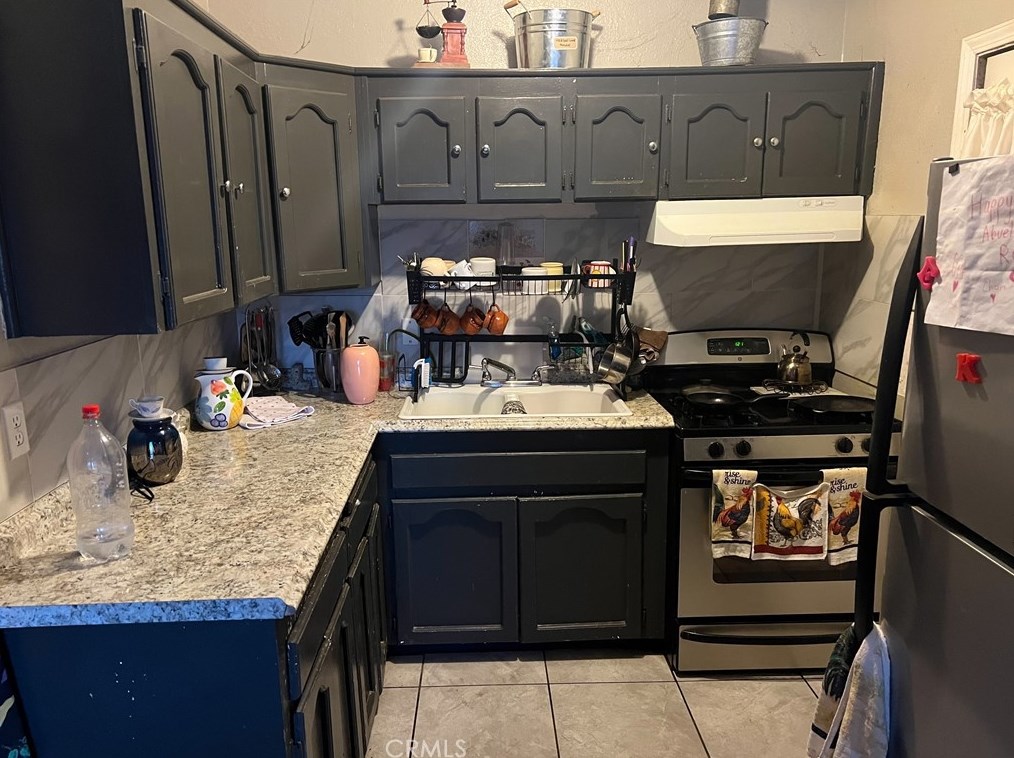 10943 Balsam Ave, Hesperia, CA 92345-2206