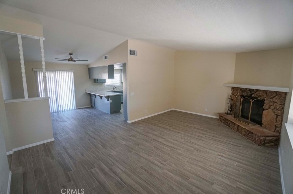 13117 Skiomah Rd, Apple Valley, CA 92308-6321