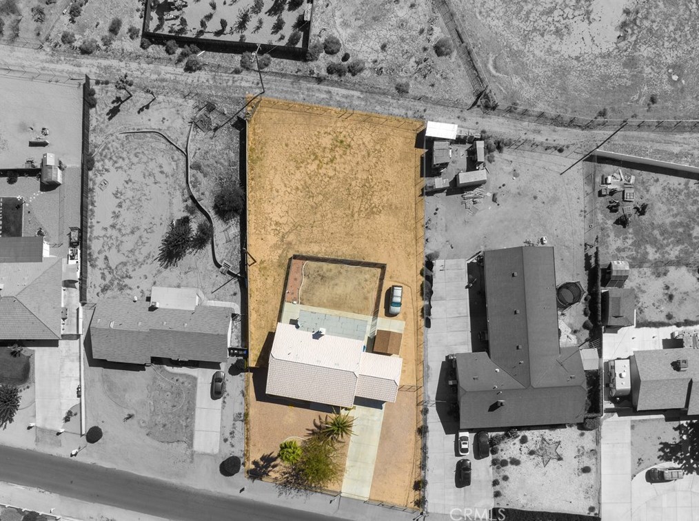 13013 Iroquois Rd, Apple Valley, CA 92308