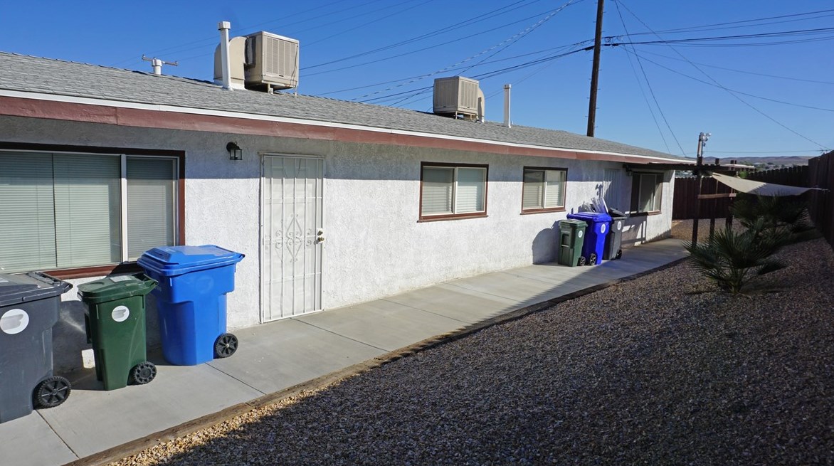 936 Carson St, Barstow, CA 92311-4036