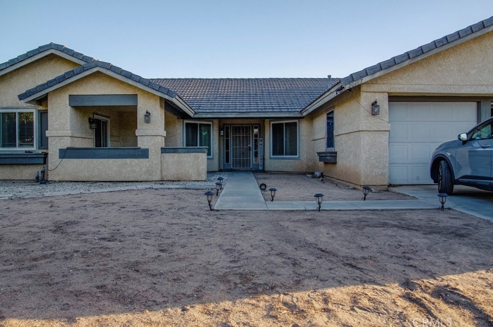 20187 Ochoa Rd, Apple Valley CA  92307-5638 exterior