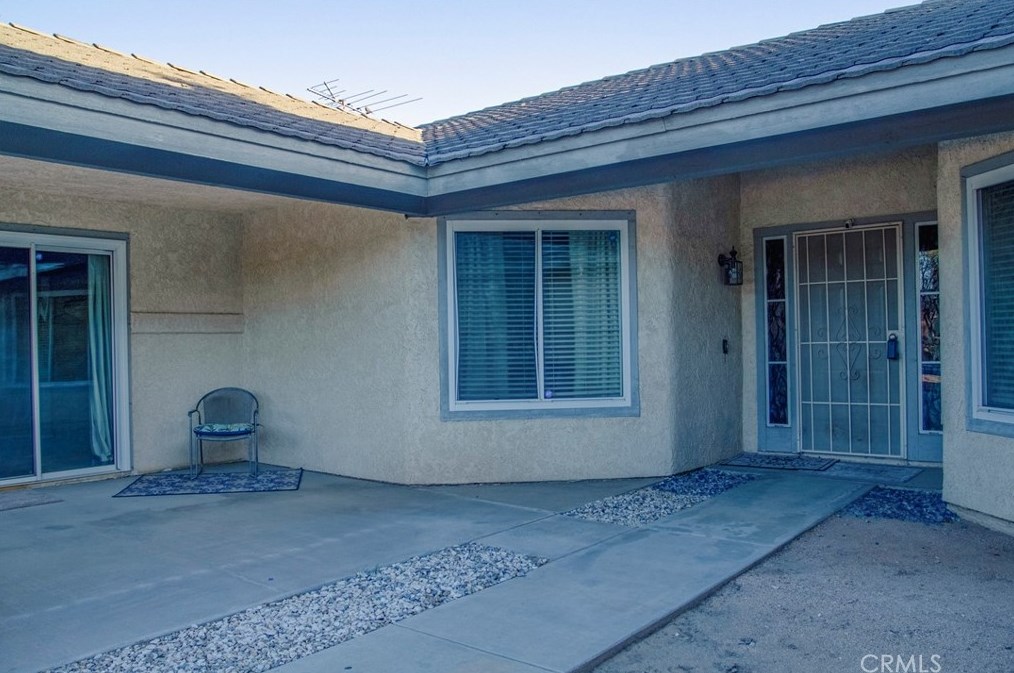 20187 Ochoa Rd, Apple Valley CA  92307-5638 exterior