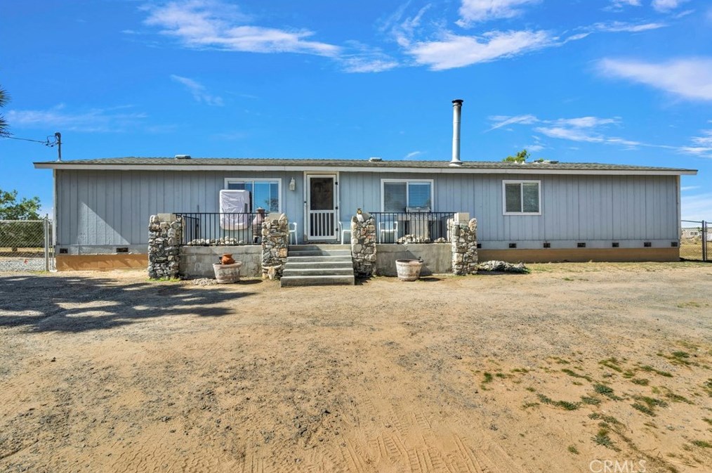 10580 Oxford Rd, Phelan, CA