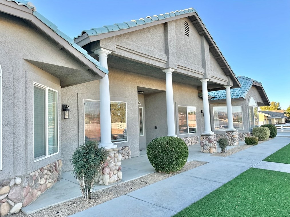 18890 Appaloosa Rd, Apple Valley, CA 92308