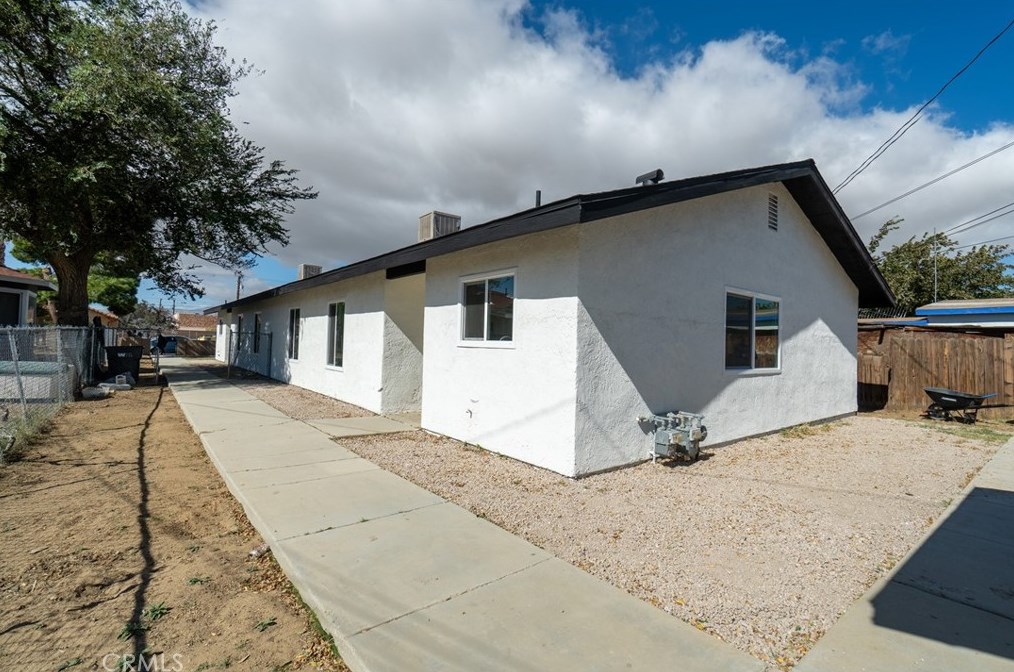 15760 L St, Mojave, CA 93501