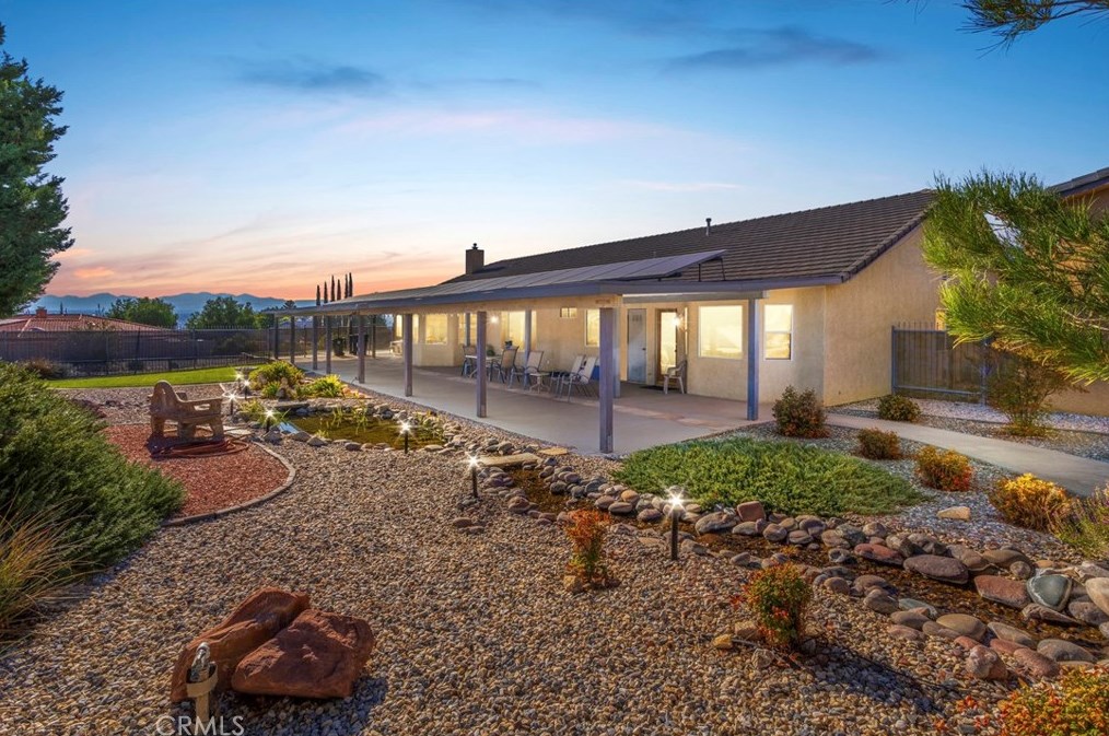20037 Waco Rd, Apple Valley, CA 92308-6127