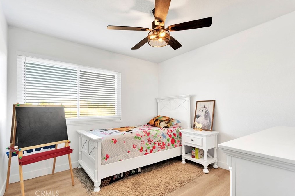 14731 Pawnee Rd, Apple Valley CA  92307-4028 exterior