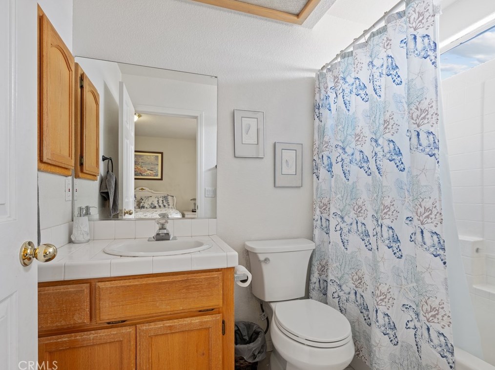 9856 Arroyo Ave, Hesperia CA  92345-2905 exterior