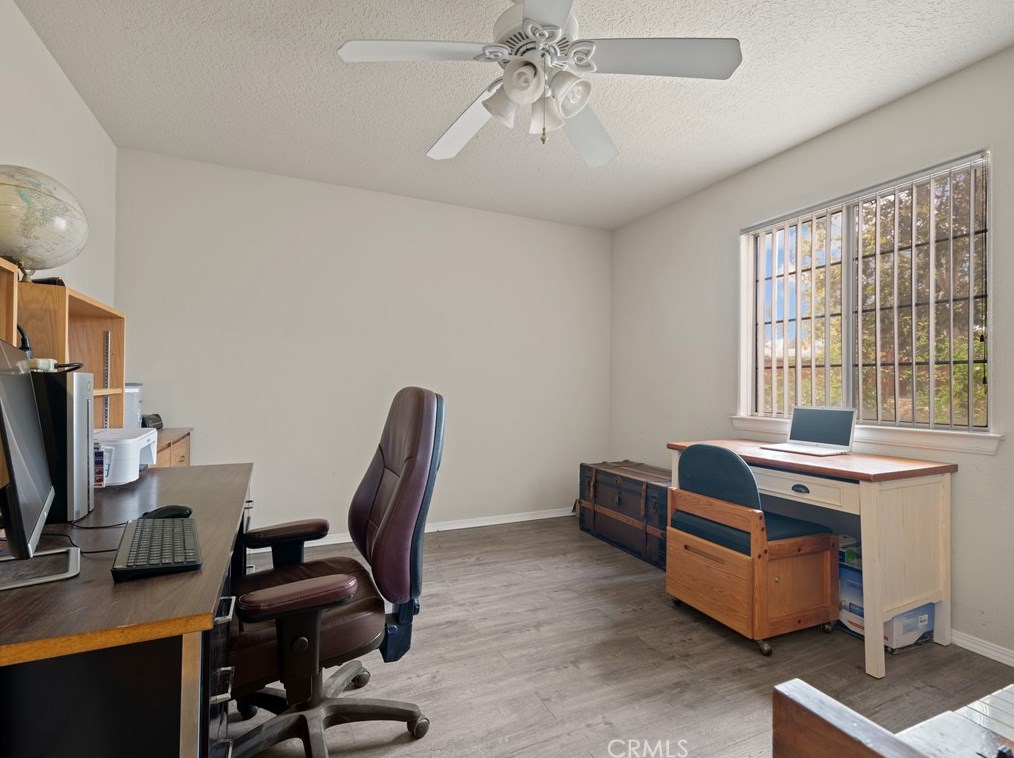 9856 Arroyo Ave, Hesperia CA  92345-2905 exterior