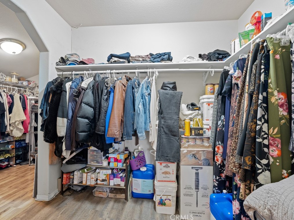 9856 Arroyo Ave, Hesperia CA  92345-2905 exterior