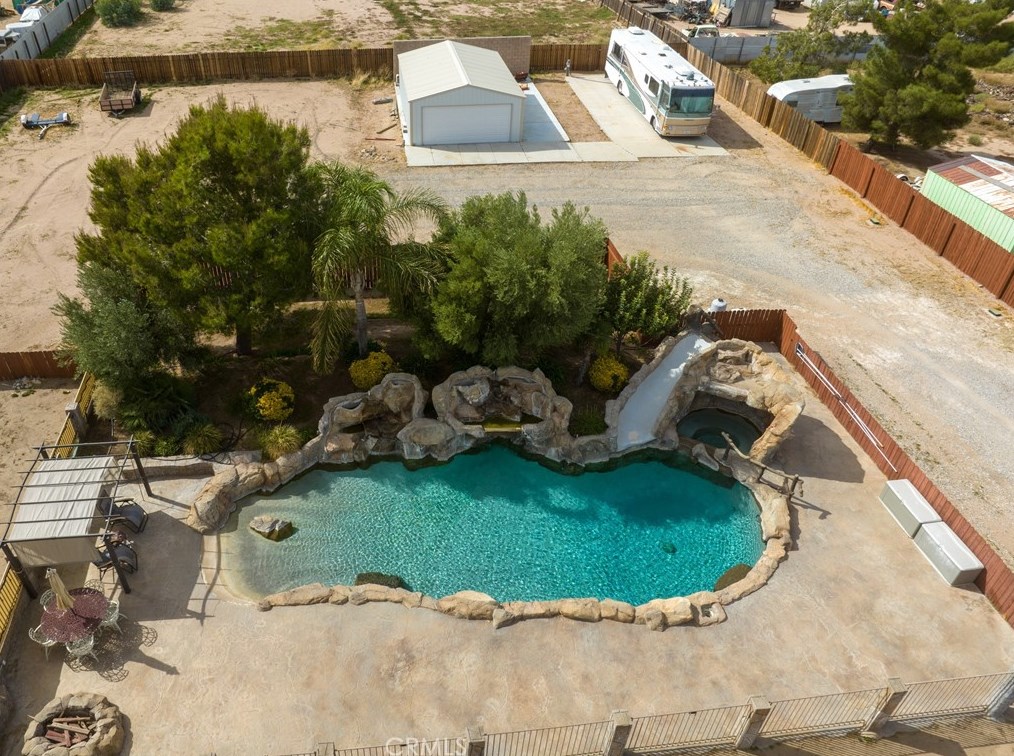 9856 Arroyo Ave, Hesperia CA  92345-2905 exterior