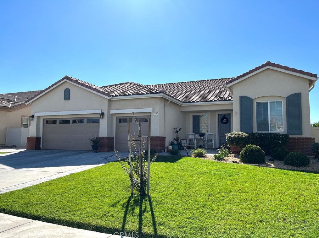 19769 Rosemary St, Apple Valley, CA 92308-3323