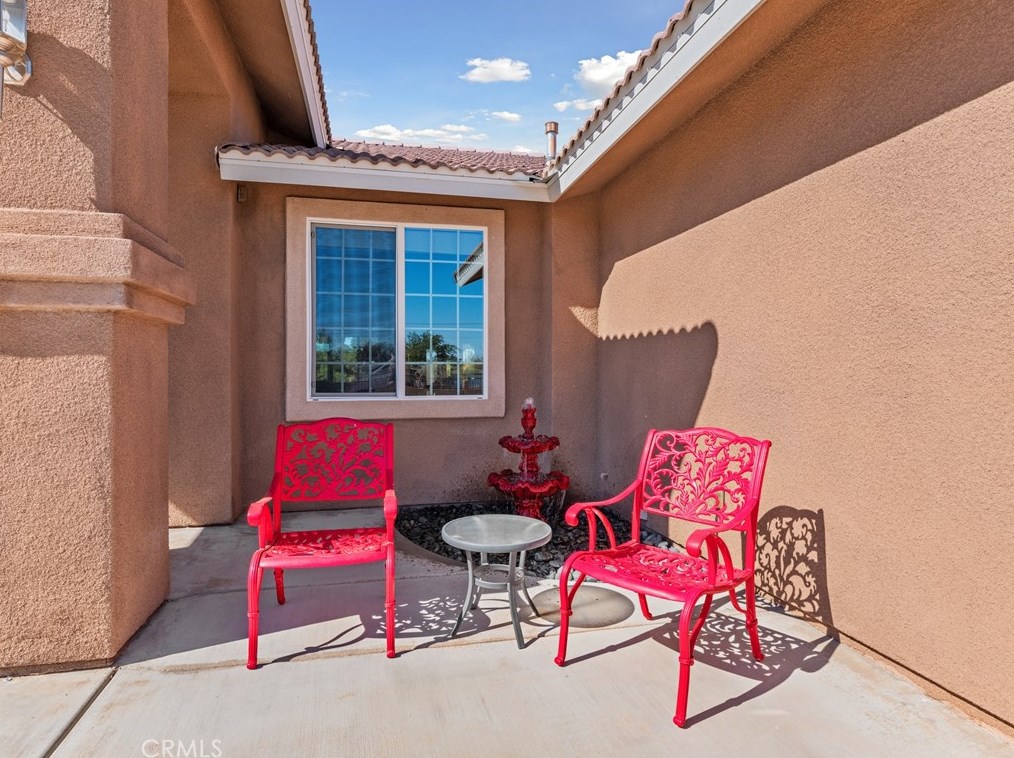 9542 Candlelight St, Apple Valley CA  92308-8615 exterior