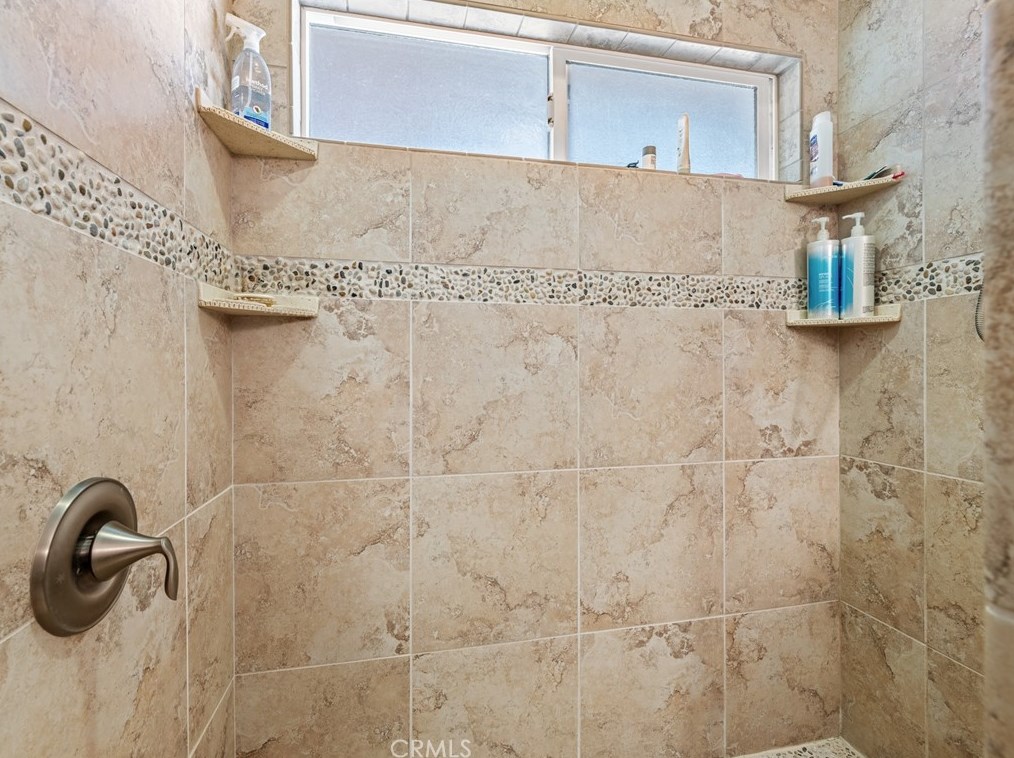 9542 Candlelight St, Apple Valley CA  92308-8615 exterior