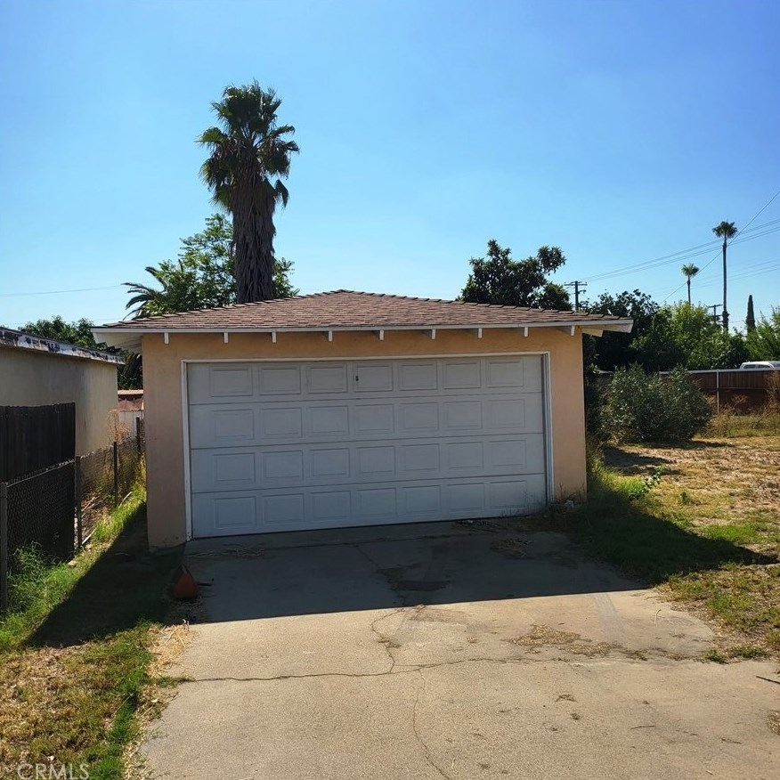 249 W Victoria St, Rialto, CA 92376