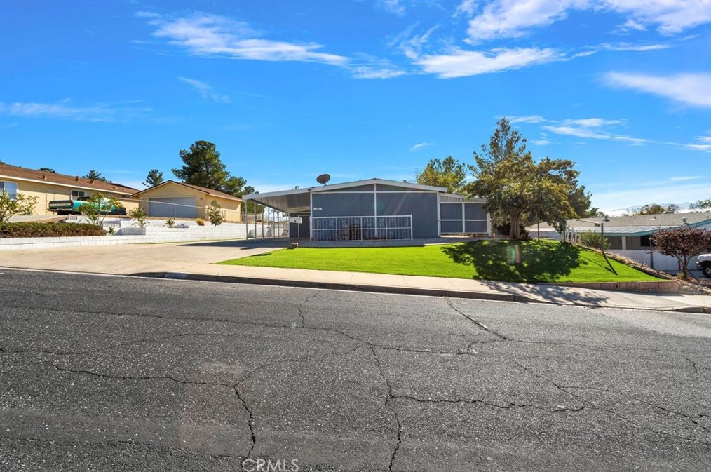 16321 Trinidad Dr, Victorville, CA 92395
