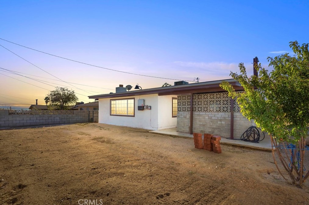 1701 Forane St, Barstow, CA 92311-5611